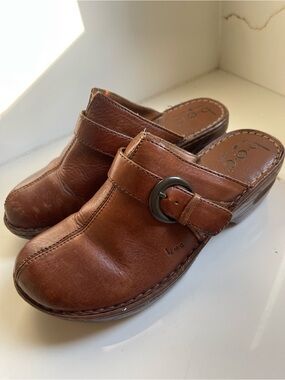 b.o.c. Born Concept brown leather mules size 9